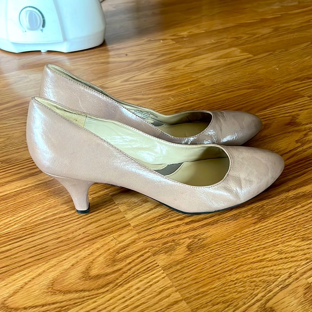 High heels dress shoes